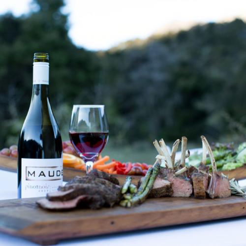 pinot dinner with island backdrop2